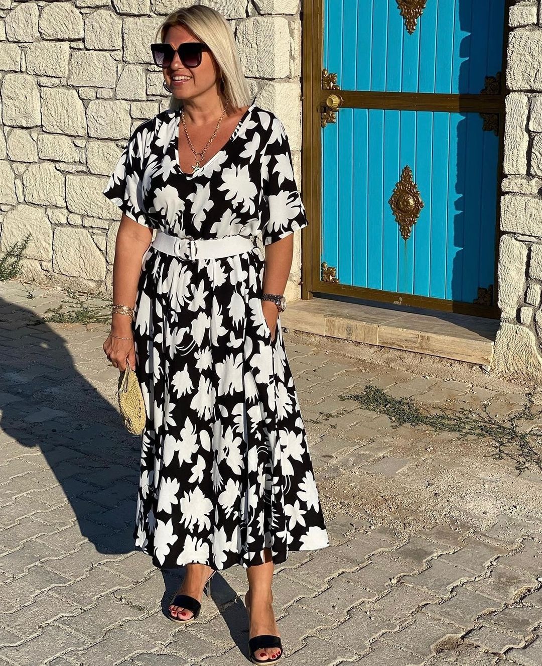 Teila | Elegant Flattering Dress with Subtle Tummy Detail