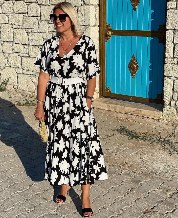 Teila | Elegant Flattering Dress with Subtle Tummy Detail